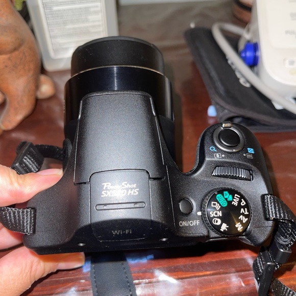 Canon PowerShot SX530 HS - Picture 2 of 10